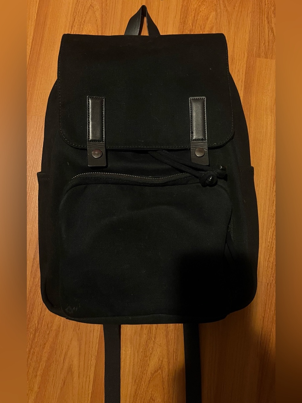 Everlane black backpack modern snap drawstring
